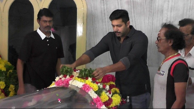 Celebs Pay Homage To Vietnam Veedu Sundaram