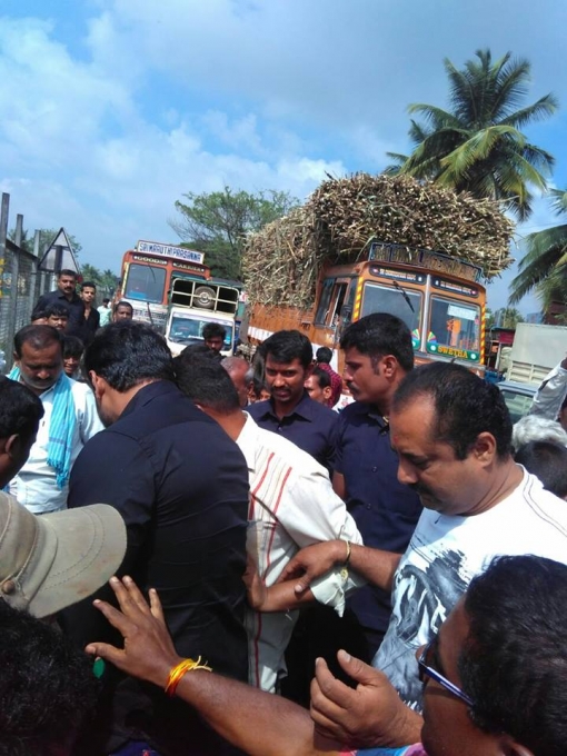 Challenging Star Darshan Protest For Cauvery Water Issue In Mandya