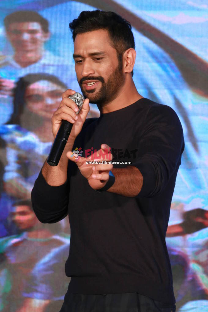 MS Dhoni And Sushant Singh Rajput Press Meet In New Delhi For MS Dhoni Movie