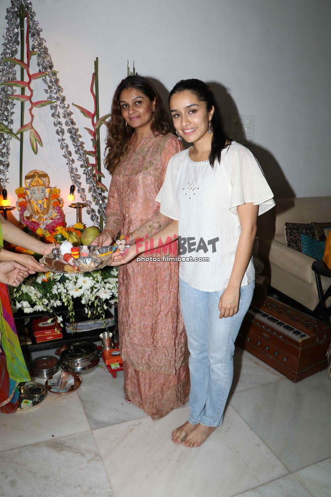 Shraddha Kapoor Celebrates Ganesh Chaturthi 2016
