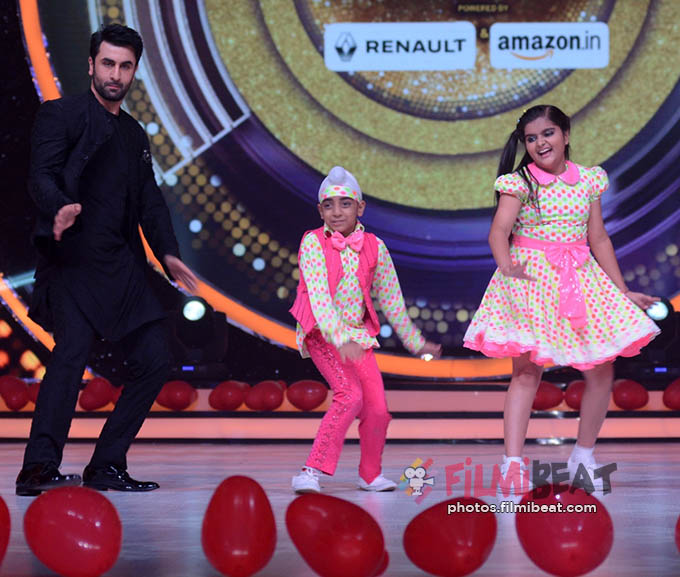 Ranbir Kapoor Promotes Ae Dil Hai Mushkil On The Set Of Jhalak Dikhhla Jaa