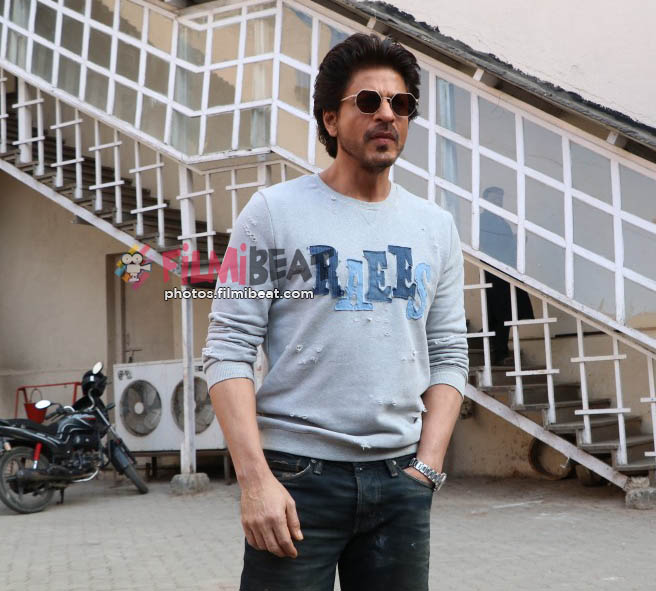 Shahrukh Khan Promote Raees Movie At Mehboob Studio