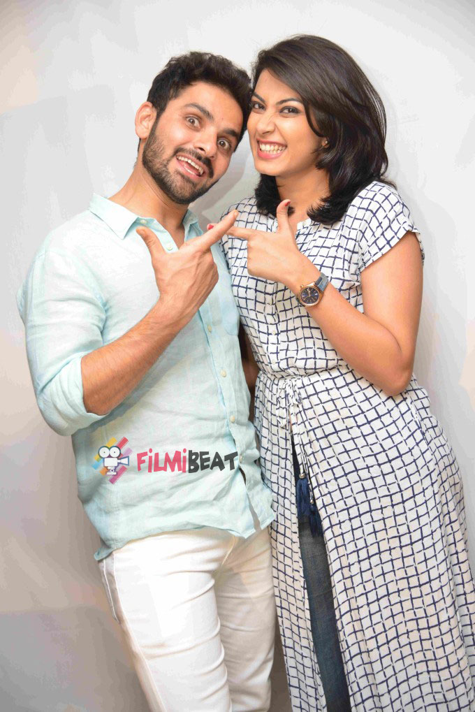 Smile Please Press Meet