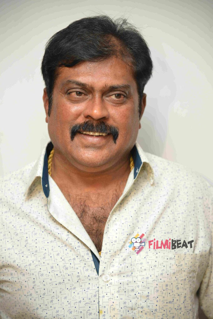 Smile Please Press Meet