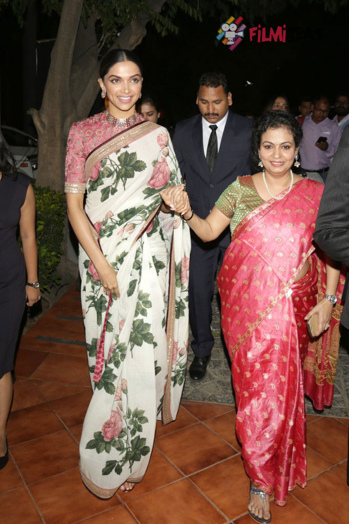Deepika Padukone At CNBC Awards 2017