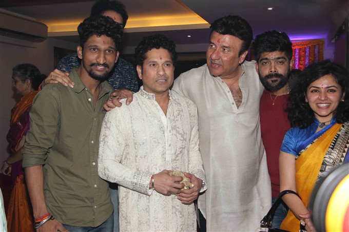 Sachin Tendulkar & Jeetendra Attend Jagarata At Anu Malik's House