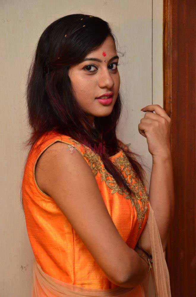Ammayi Premalo Padithe