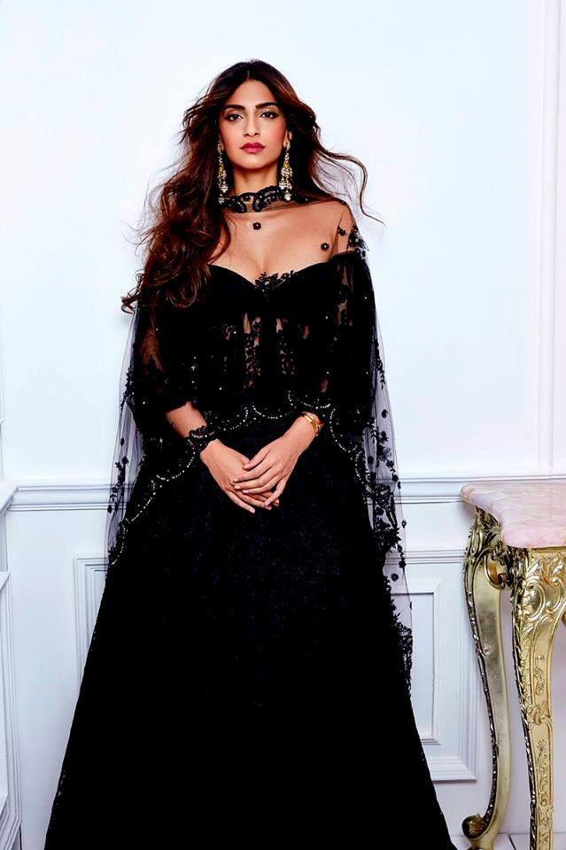 Sonam Kapoor Hot Pics
