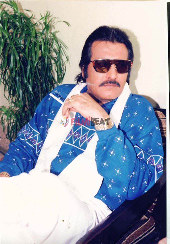 Unseen Photos Of Vinod Khanna - Filmibeat
