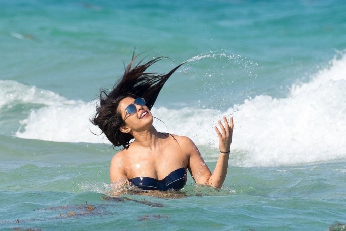 Priyanka Chopra In Bikini At Miami Beach