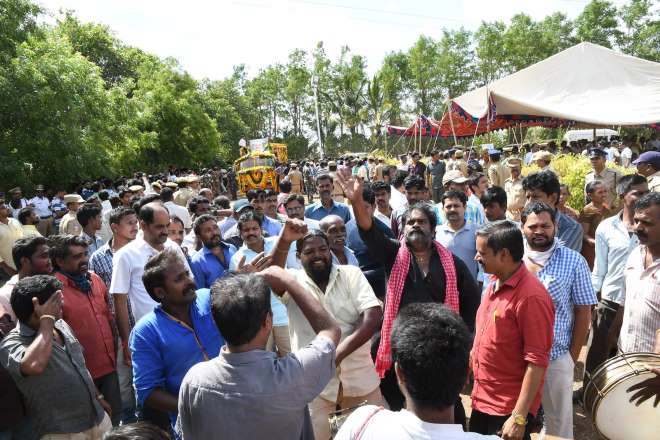 Dasari Narayana Rao Funeral at Mainabad Farm House