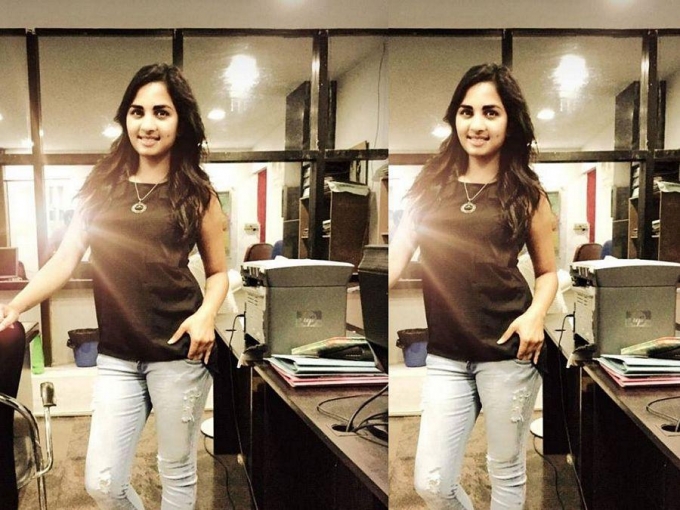 Srushti Dhange Hot Pictures