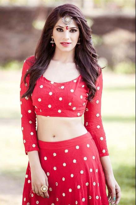Pooja Narang Glamorous Diva From Mumbai