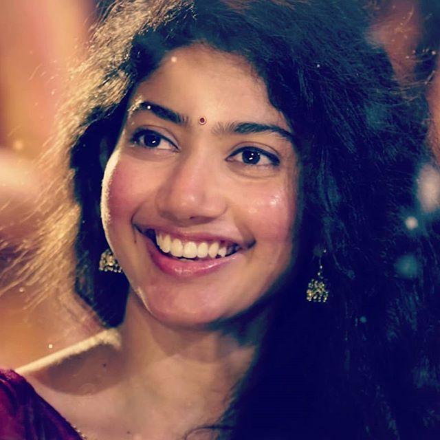 Cute Actress Sai Pallavi Never Seen Pictures