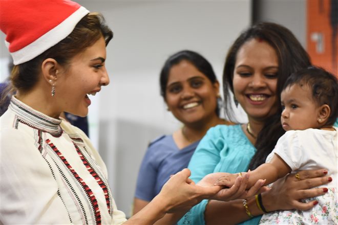 Jacqueline Fernandez Celebrates Christmas 2017 With  RPG Foundation Kids