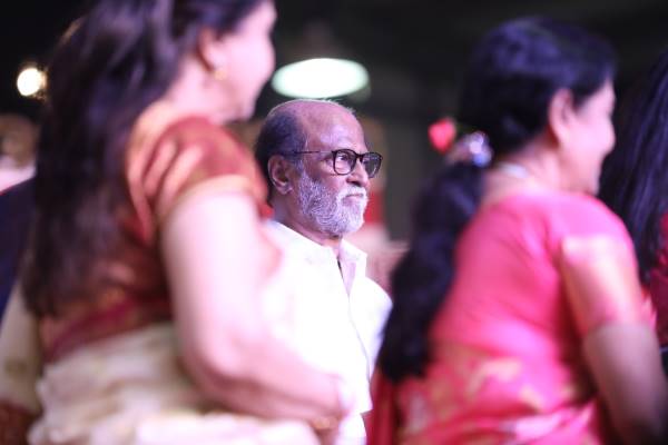 Rajinikanth Unveils MGR Statue