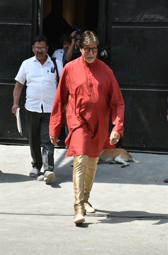Amitabh Bachchan Spotted During Photoshoot For Kalyan Jewellers