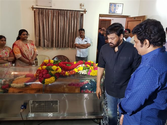 Chiranjeevi Pays Condolences To Rao Ramesh Mother