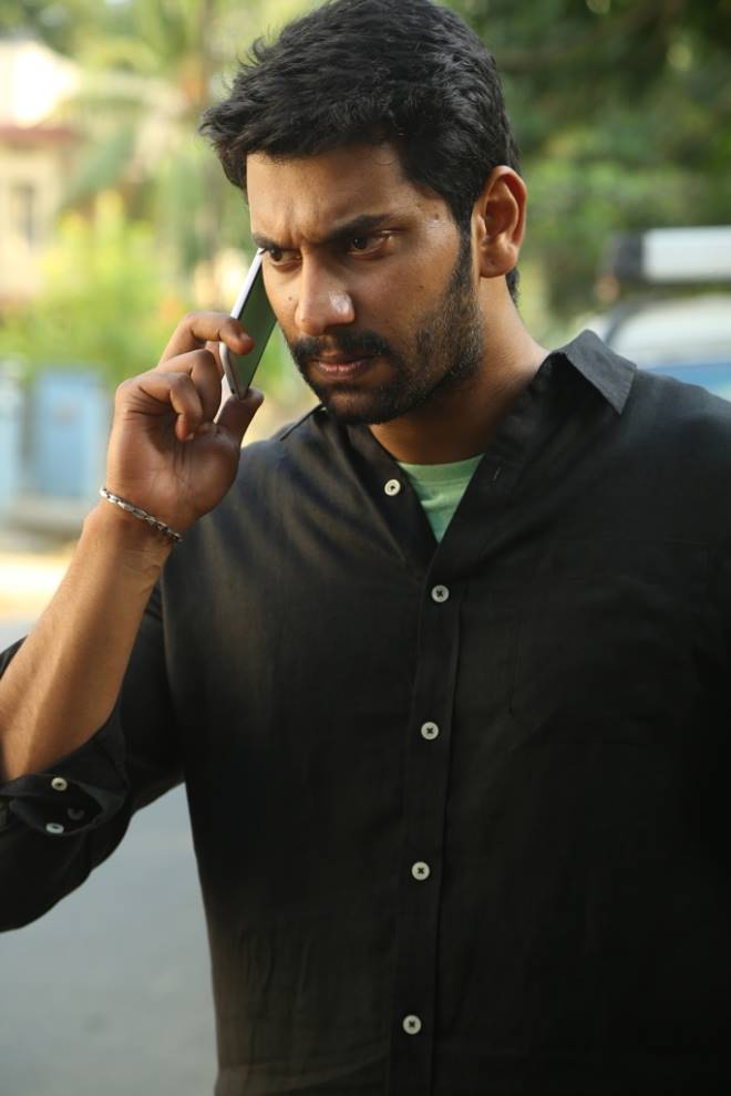 Iravuku Aayiram Kangal