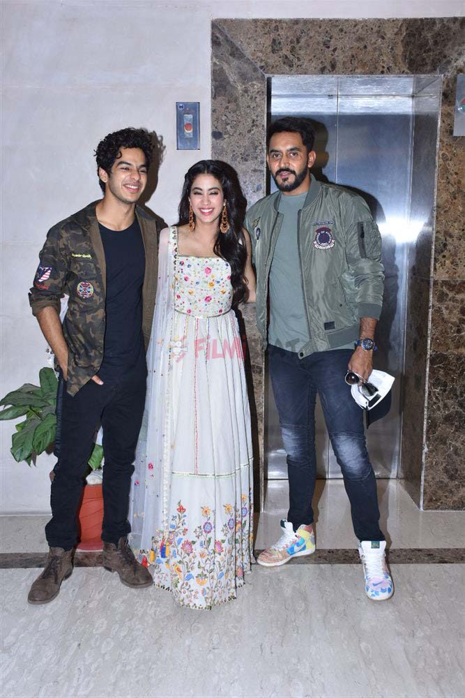 Jhanvi Kapoor & Ishan Khattar Promotion Photoshoot For Dhadak In New Delhi