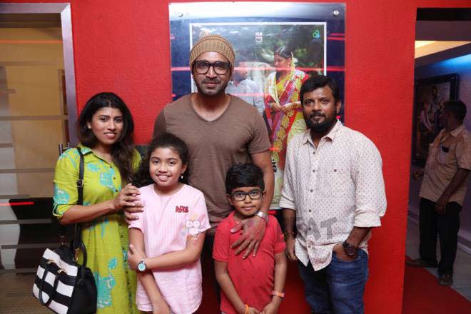Oru Kuppai Kathai Movie Premier Show