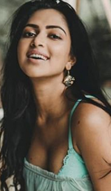 Amala Paul's Latest Instagram Photos With Broken Hand