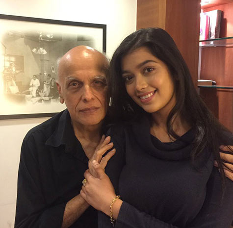 Rhea Chakraborty And Mahesh Bhatt Viral Photos