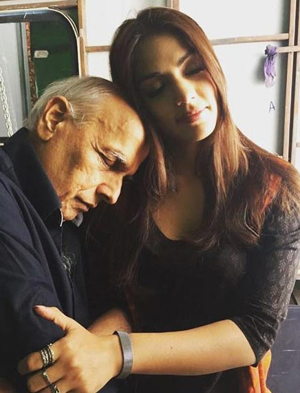 Rhea Chakraborty And Mahesh Bhatt Viral Photos