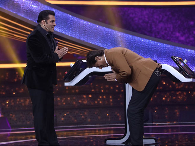 Salman Khan host Shahrukh Khan on Dus Ka Dum - Dumdaar Weekend