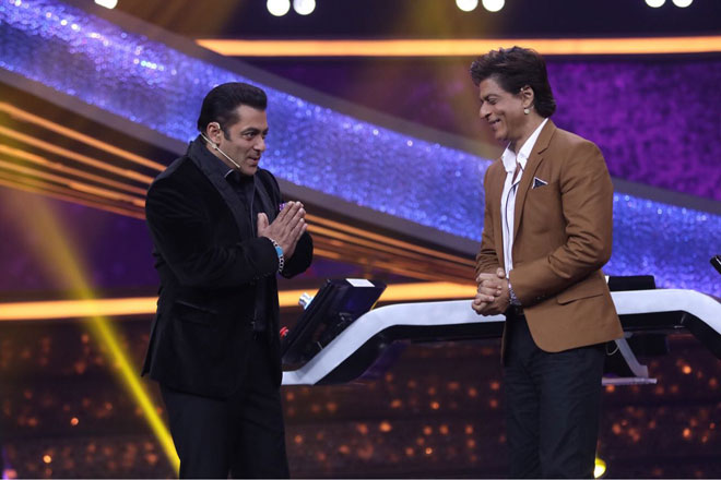 Salman Khan host Shahrukh Khan on Dus Ka Dum - Dumdaar Weekend