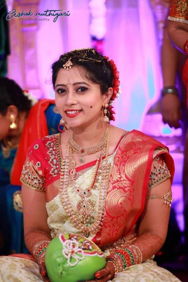Telugu TV Actress Lahari Marriage