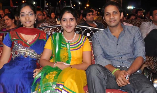 Vijay Tv Super Singer 6 Contestant Sireesha Family Photos