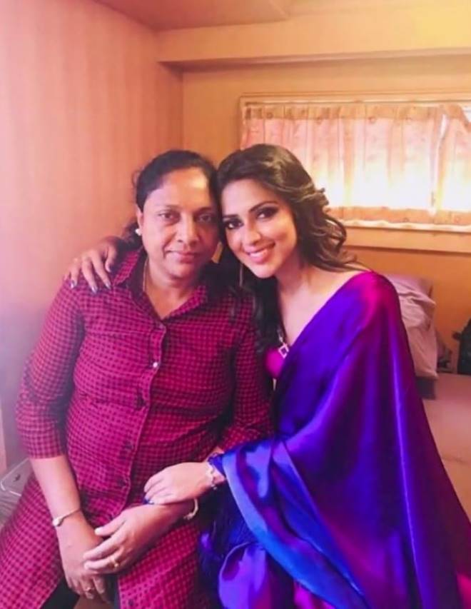 Amala Paul Family Photos