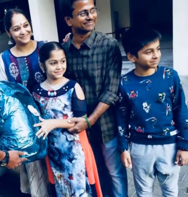 AR Murugadoss Family Photos with Wife Daughter And Son