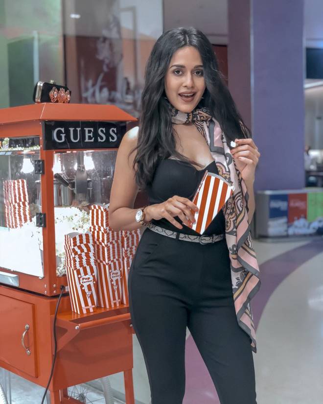 Gorgeous Chennai Girl & Model Pradaini Surva Photos