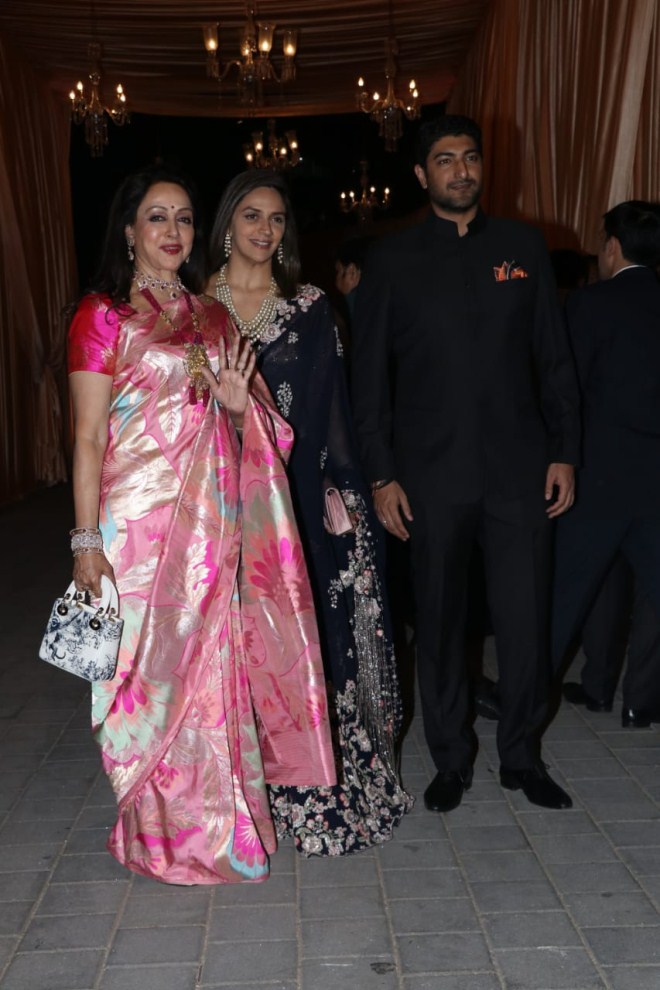 Isha Ambani & Anand Piramal Wedding Reception In Mumbai