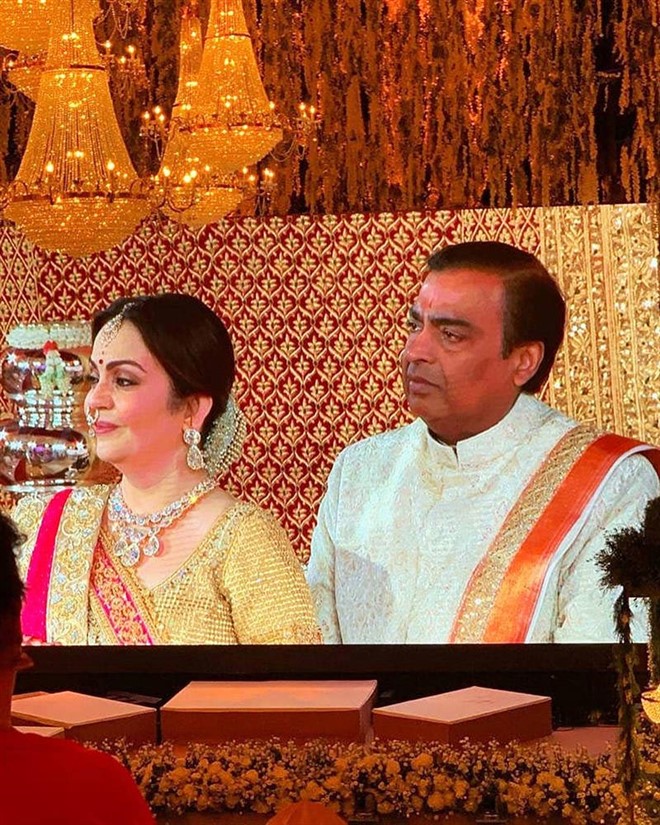 Lavish Sea Facing Bungalow Of Isha Ambani
