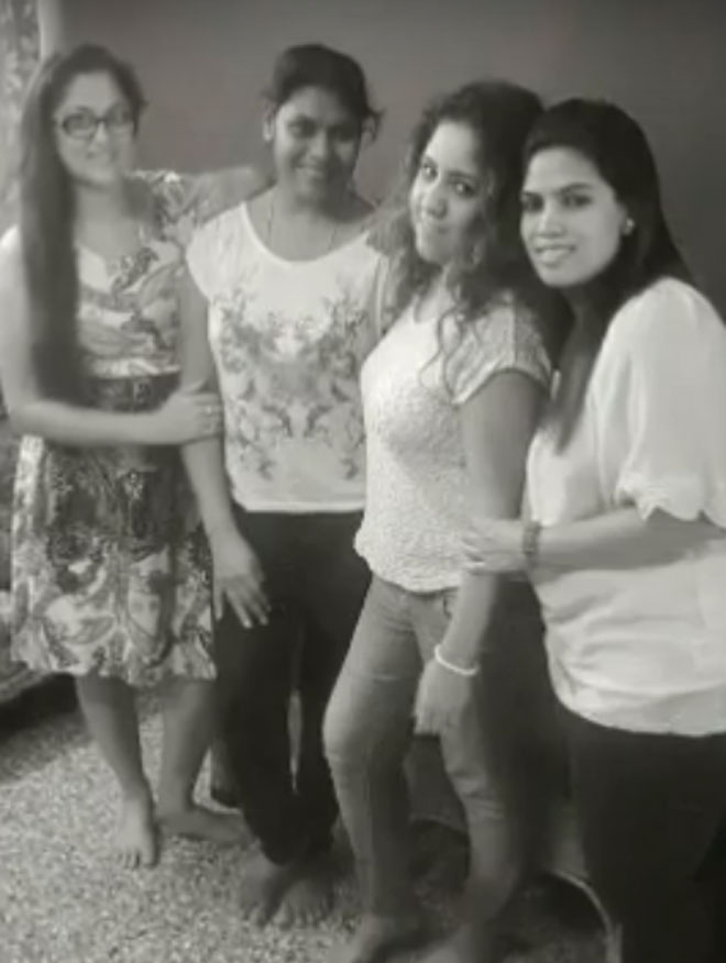 Tamil TV Actress Rekha Krishnappa Family & Unseen Photos