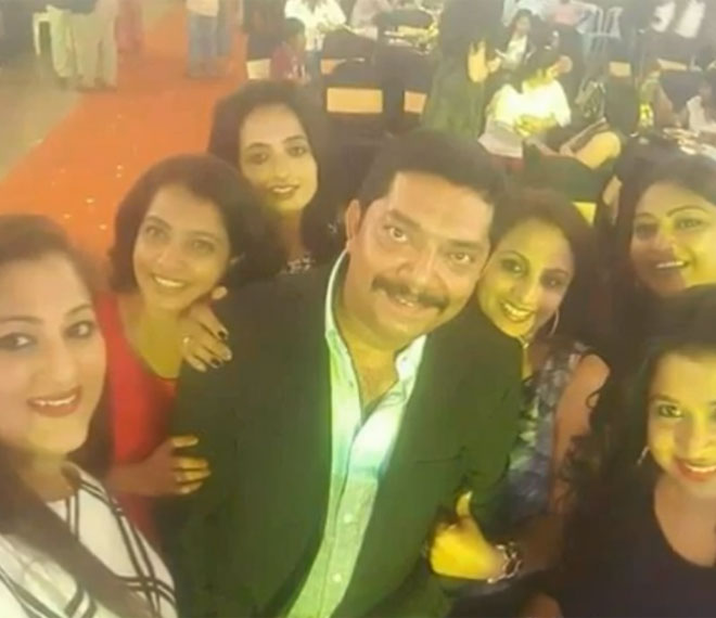 Tamil TV Actress Rekha Krishnappa Family & Unseen Photos