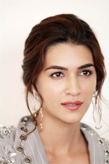 Kartik Aaryan And Kriti Sanon Promote Luka Chupi In New Delhi