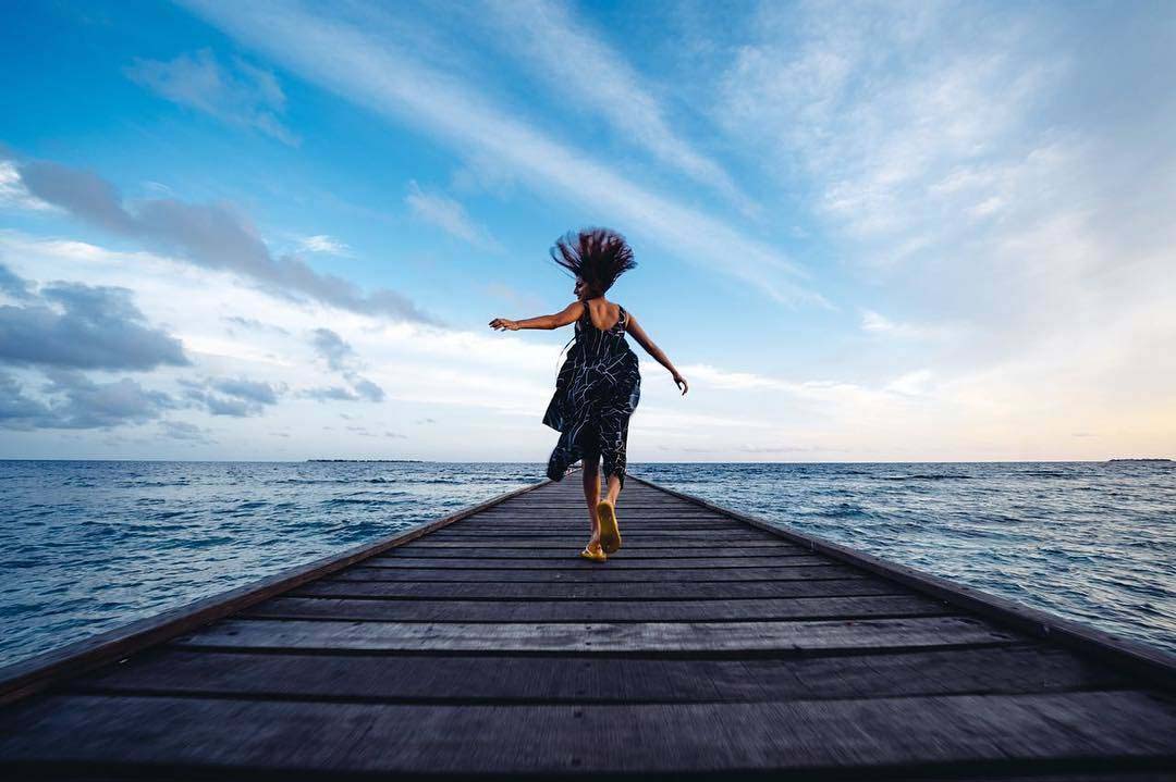 Kubra Sait Vacation Pictures From Maldives Goes Viral
