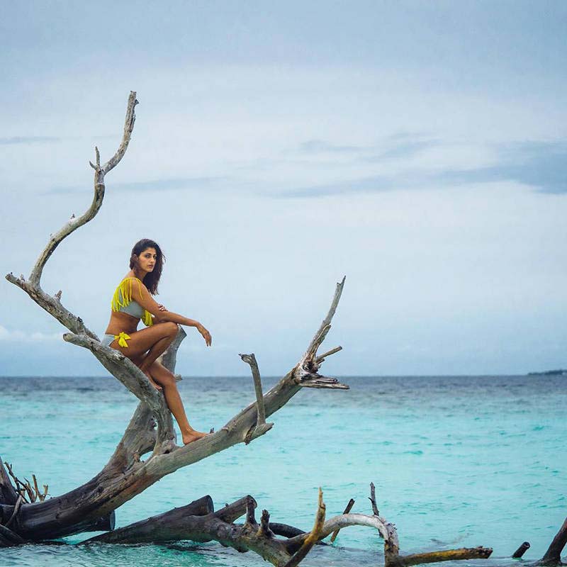 Kubra Sait Vacation Pictures From Maldives Goes Viral