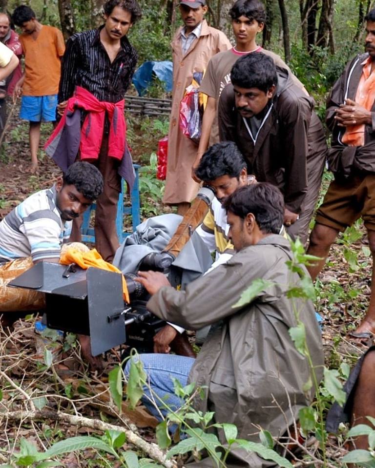 10 Years Kannada Superhit Movie Gaalipata Special : Unseen On The Set Photos