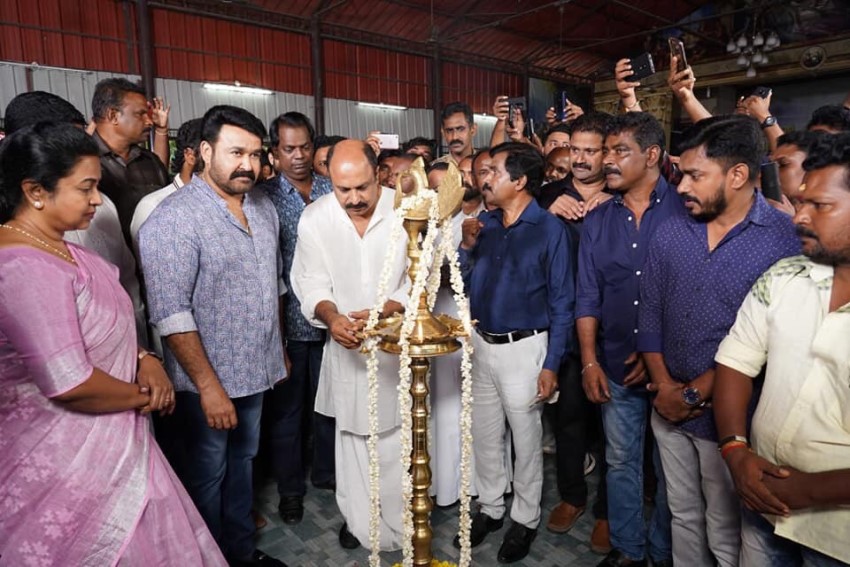 Ittimani Movie Pooja