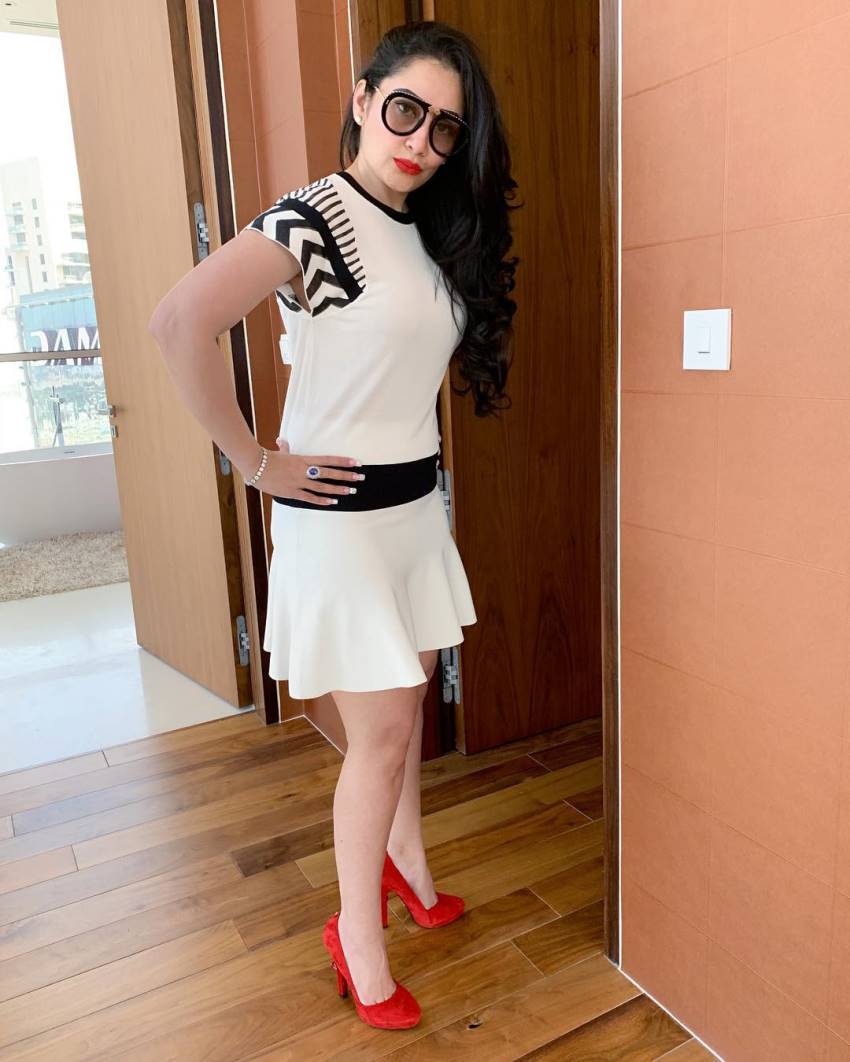 Sanjay Dutt Wife Manyata Dutt Glamorous Photos