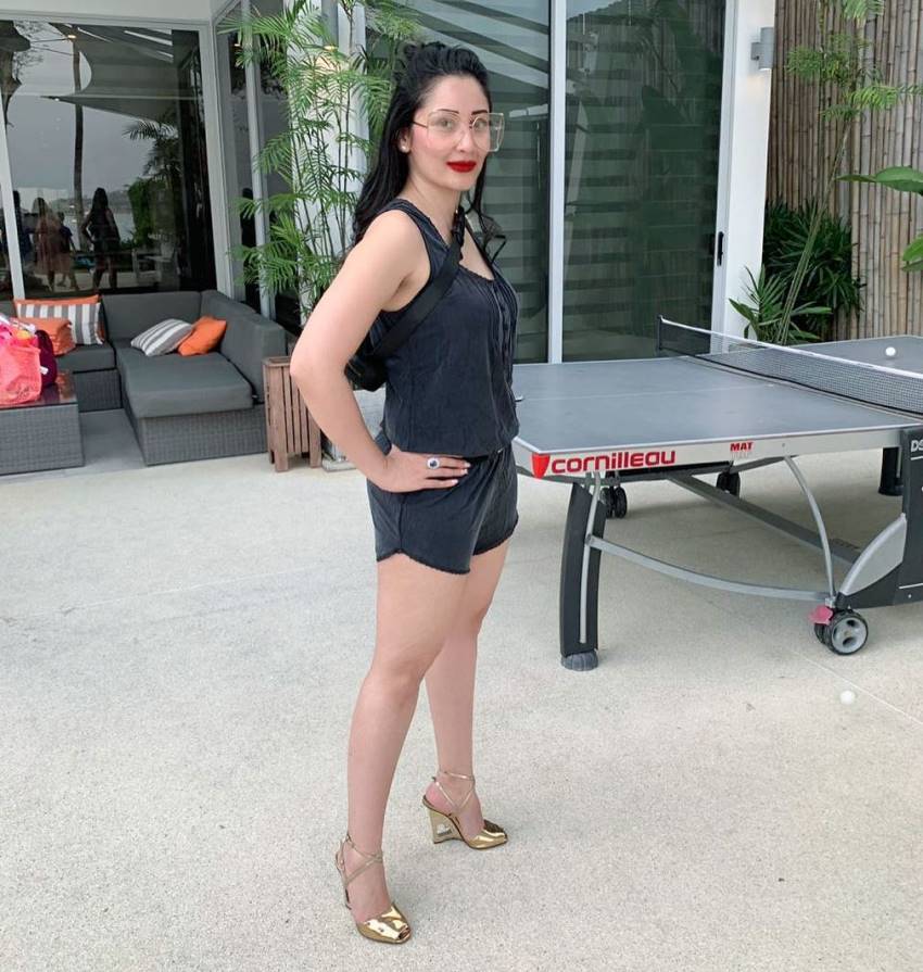 Sanjay Dutt Wife Manyata Dutt Glamorous Photos