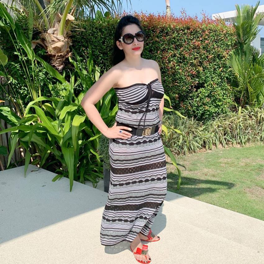 Sanjay Dutt Wife Manyata Dutt Glamorous Photos