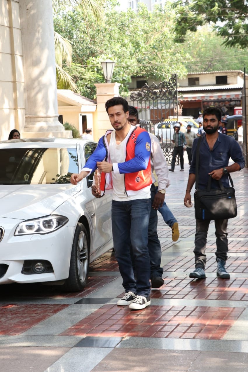 Tiger Shroff, Tara Sutaria & Ananya Pandey at Radio Stations to Promote SOTY2