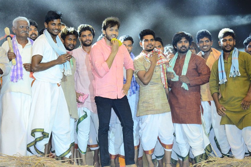 Maharshi Movie Pre Release