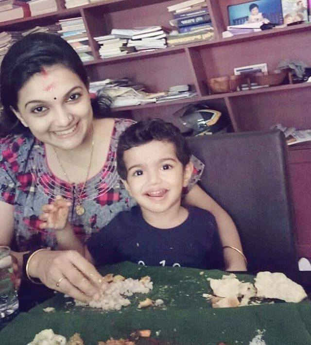 Saranya Mohan Family Photos 2019